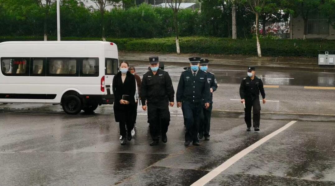 獵鷹保安公司為做好“國(guó)慶假期”期間客戶單位安全守護(hù)！