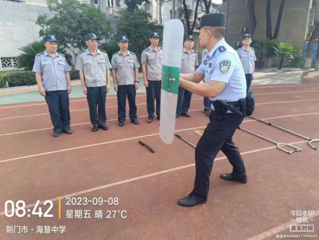 獵鷹護(hù)航秋季開學(xué)，強(qiáng)化駐校保安員培訓(xùn)